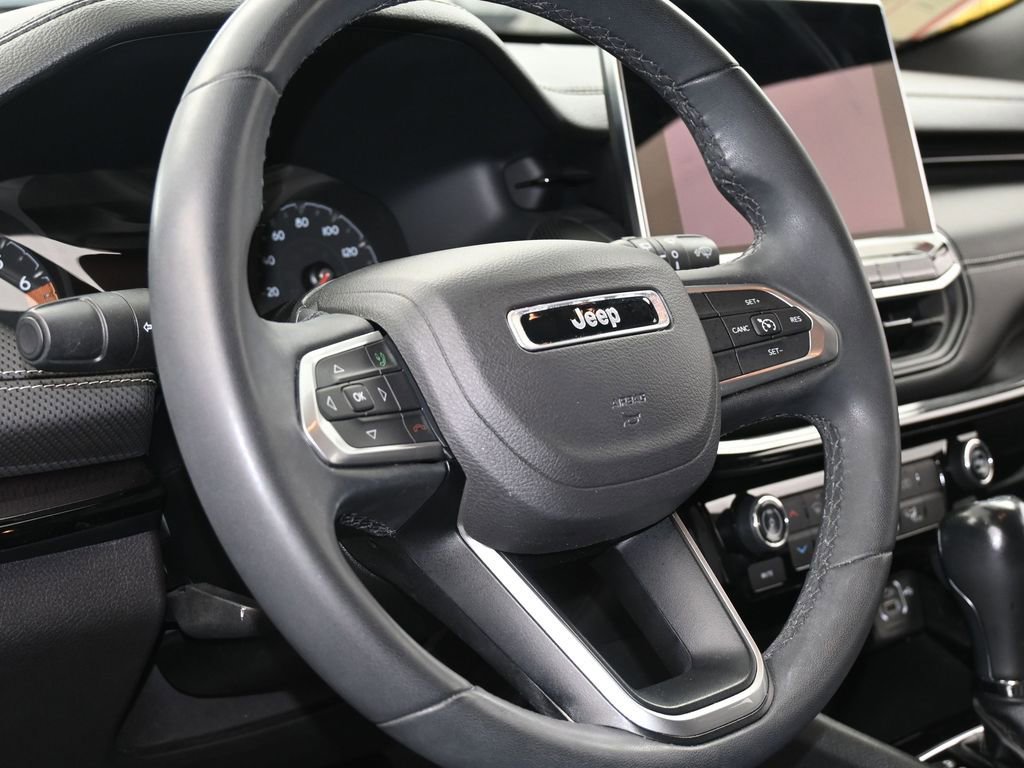 Used 2023 Jeep Compass Altitude image 13