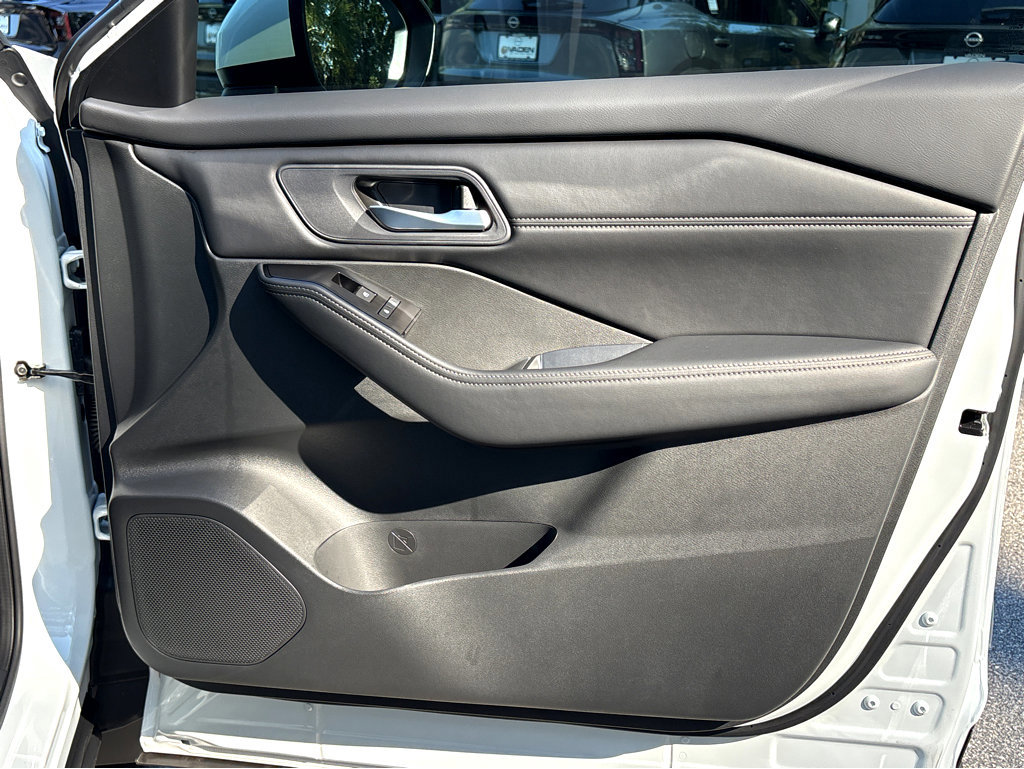 New 2026 Nissan Rogue SV image 12