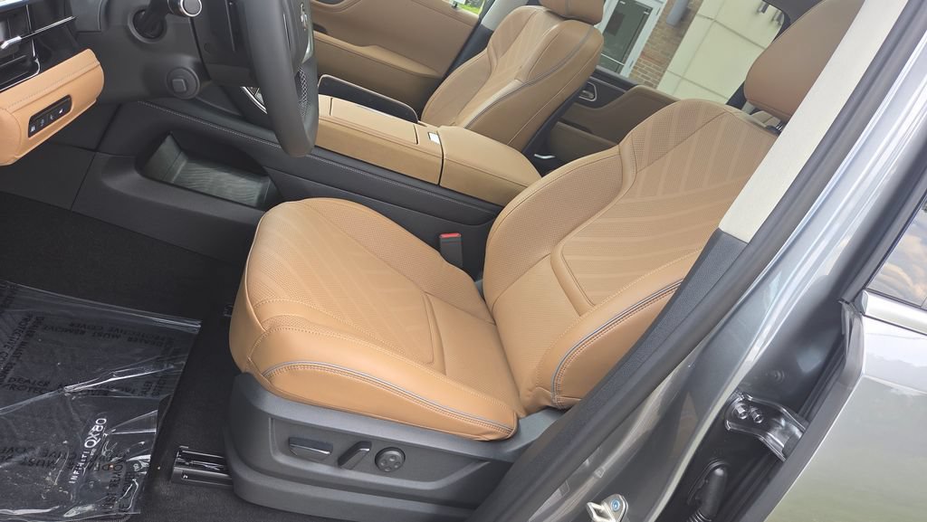 New 2027 INFINITI QX80 Luxe w/ Cargo Package AWD/4WD image 17
