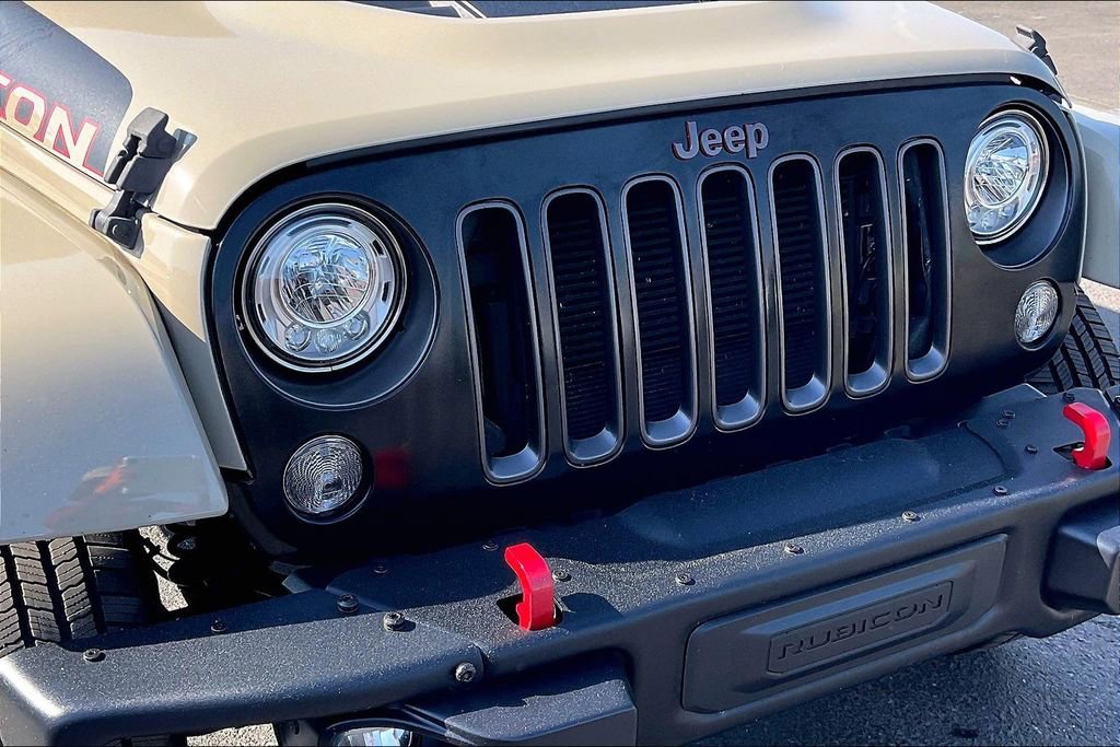 Used 2017 Jeep Wrangler Unlimited Rubicon AWD/4WD image 32