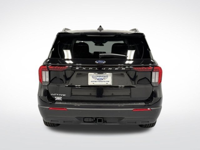 New 2026 Ford Explorer Active RWD image 7