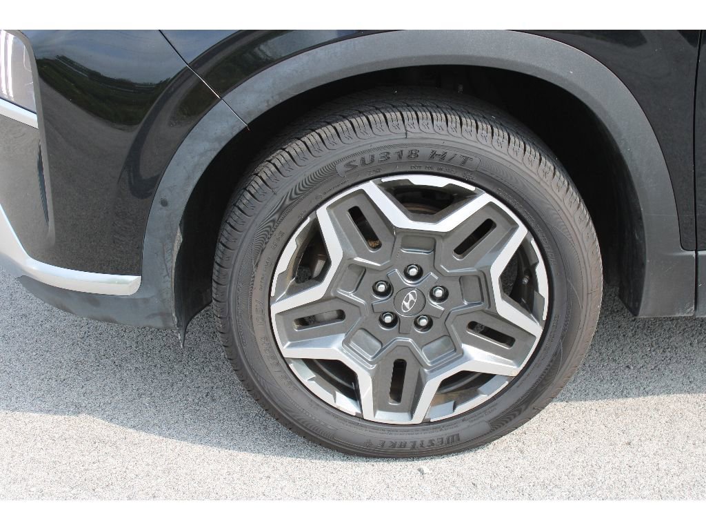 Used 2023 Hyundai Santa Fe Limited image 9