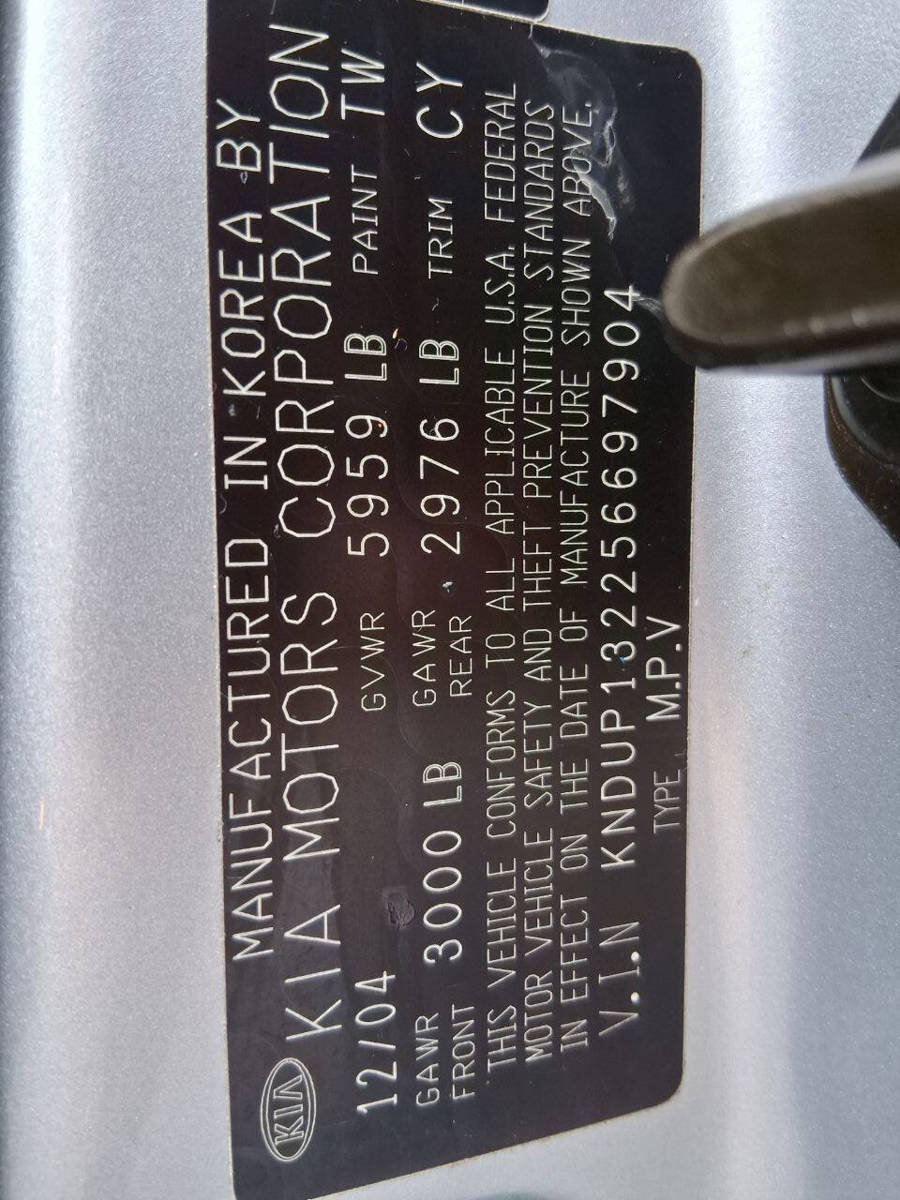 Used 2005 Kia Sedona EX FWD image 22