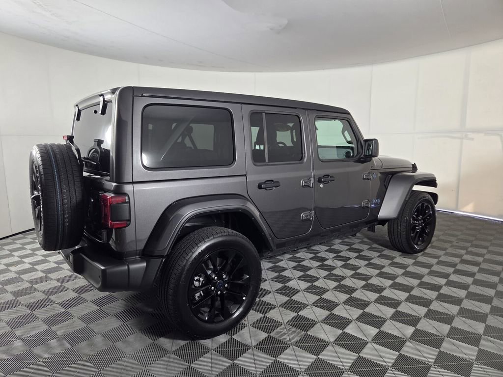 Certified 2025 Jeep Wrangler Sahara w/ Safety Group image 7