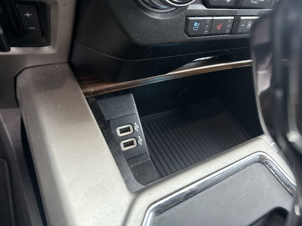 Used 2019 Ford F150 Lariat w/ Equipment Group 502A Luxury AWD/4WD image 33