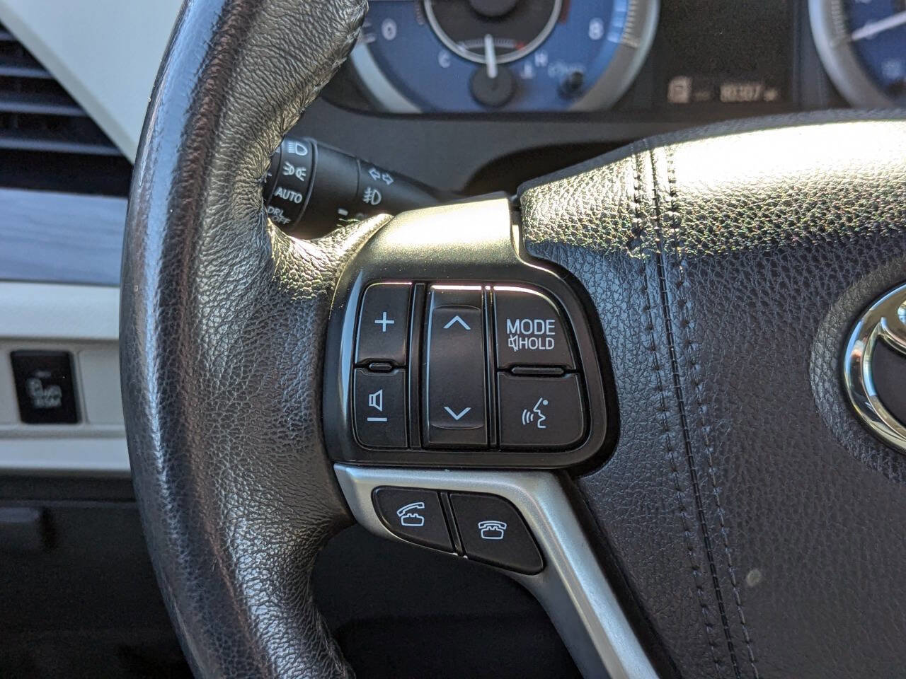 Used 2017 Toyota Sienna XLE image 26