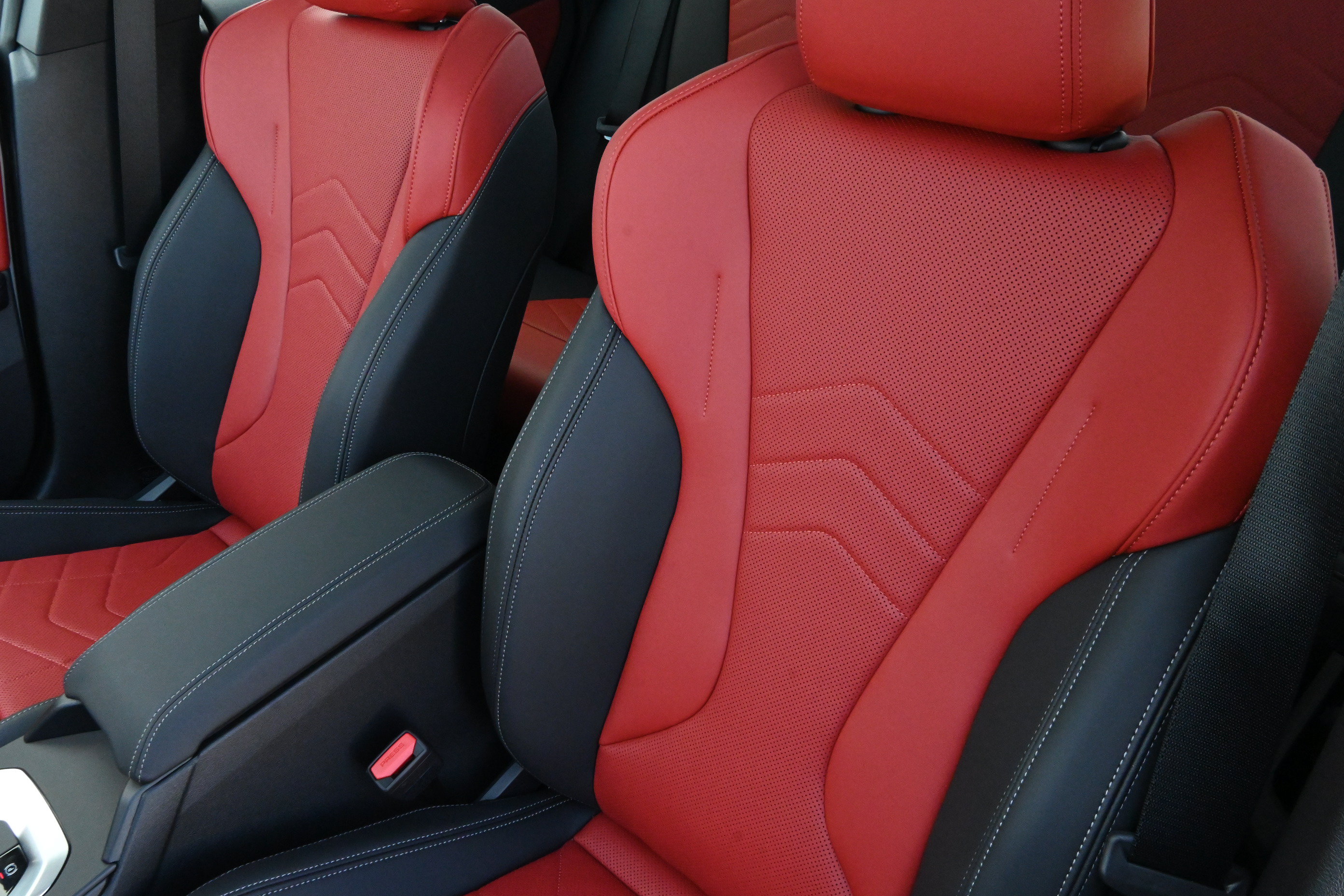 New 2026 BMW 228i w/ Technology Package FWD image 12