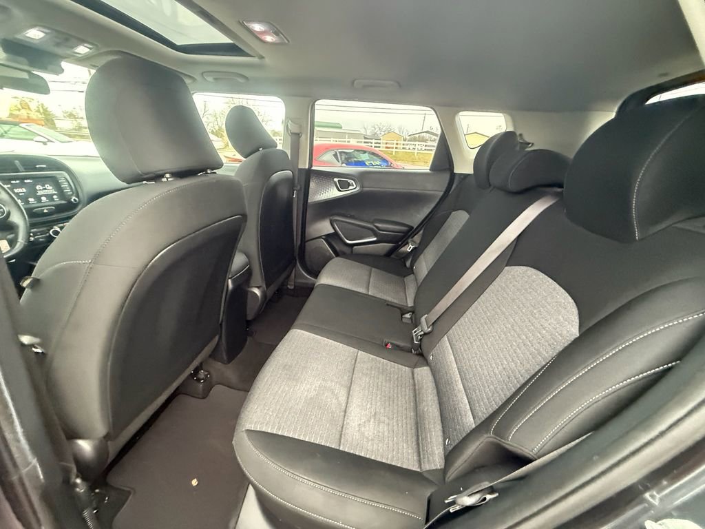 Used 2021 Kia Soul GT-Line image 19