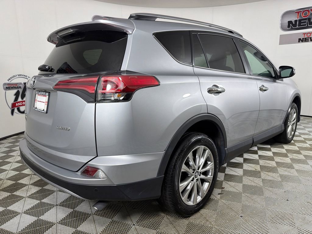 Used 2018 Toyota RAV4 Limited w/ Advanced Technology Package FWD image 4