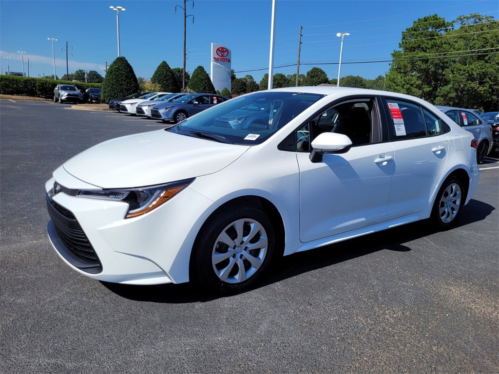New 2025 Toyota Corolla LE image 3