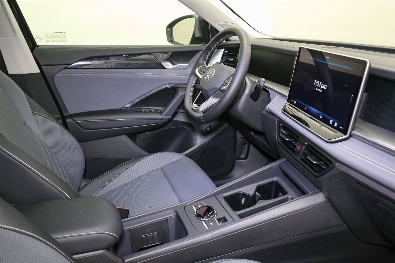 New 2026 Volkswagen Tiguan SE AWD/4WD image 16