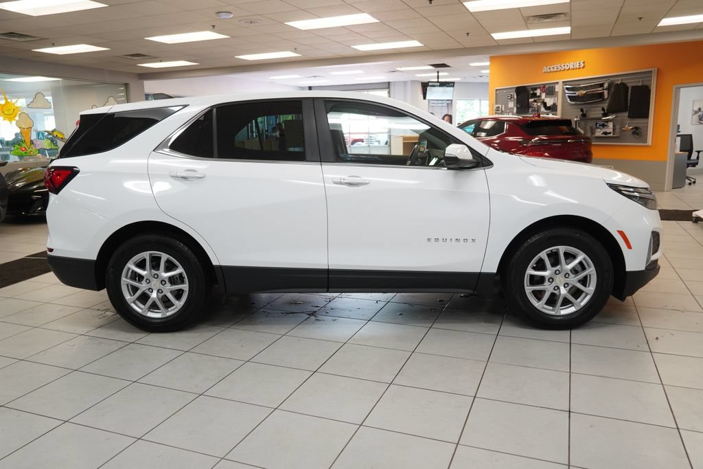 Used 2024 Chevrolet Equinox LT FWD image 14