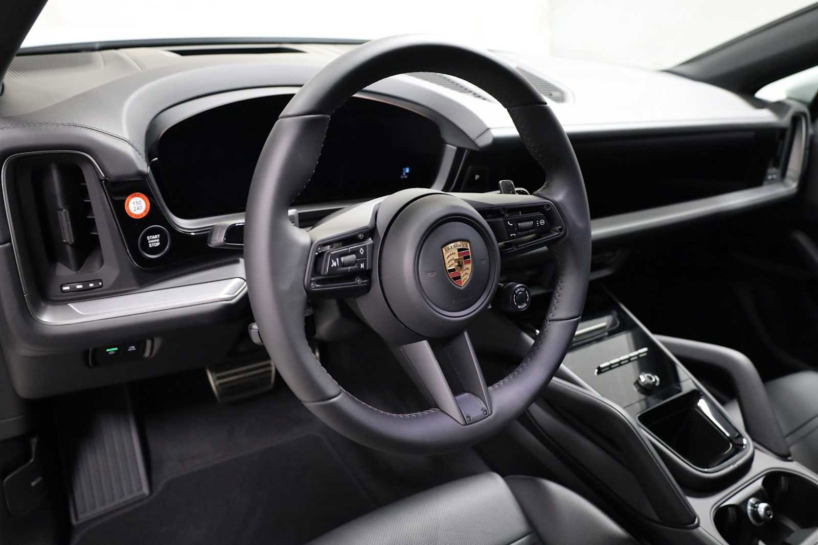 New 2026 Porsche Cayenne Coupe AWD/4WD image 4