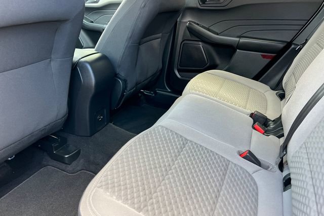 Used 2022 Ford Escape SE image 13