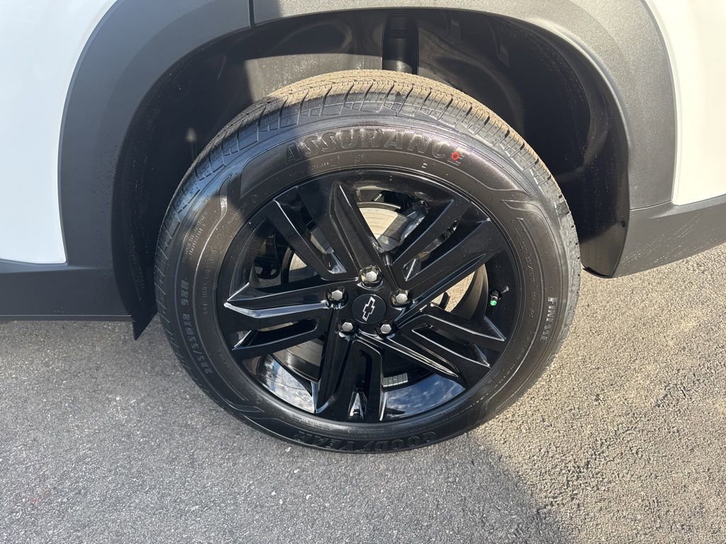 New 2026 Chevrolet Trax ACTIV w/ Sunroof Package image 32