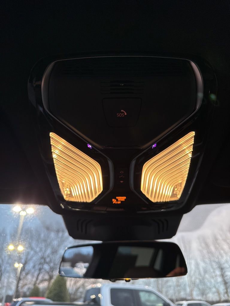 Used 2022 BMW X7 xDrive40i w/ Executive Package image 32