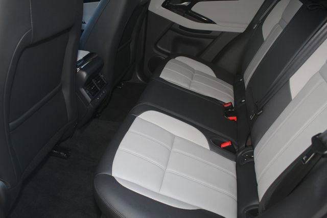 Used 2025 Land Rover Range Rover Evoque Dynamic SE image 5