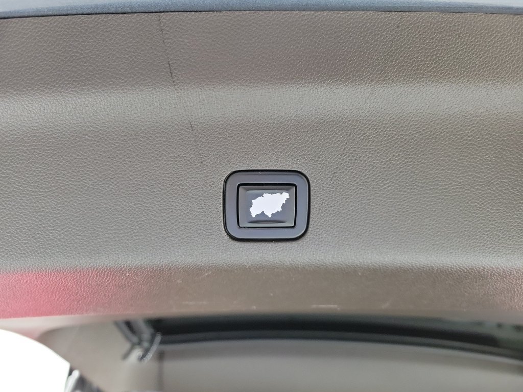 Used 2021 Cadillac Escalade Sport RWD image 10