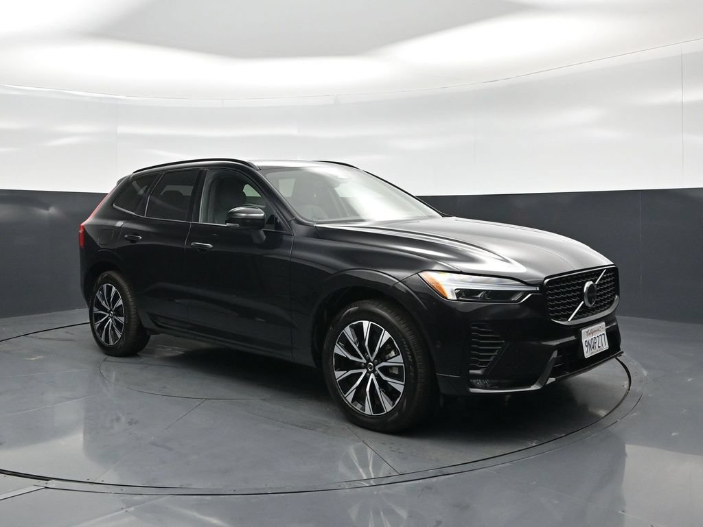 Used 2025 Volvo XC60 B5 Plus AWD/4WD image 24
