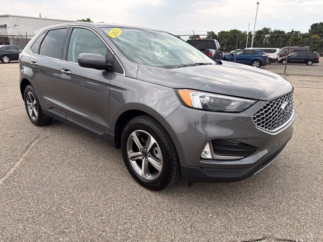 Certified 2023 Ford Edge SEL w/ Convenience Package AWD/4WD image 12