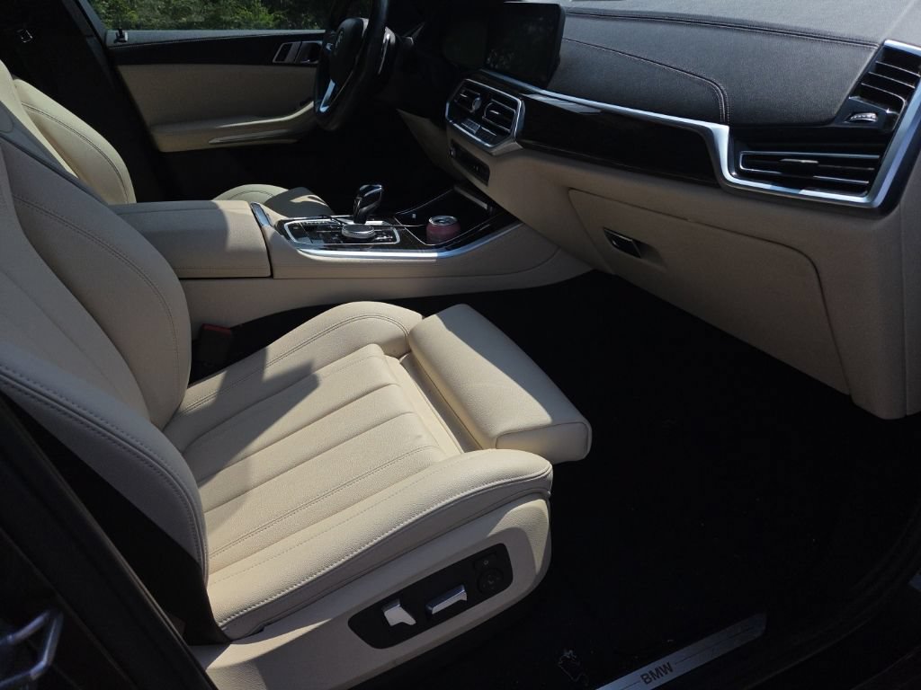 Used 2021 BMW X5 sDrive40i w/ Convenience Package RWD image 12