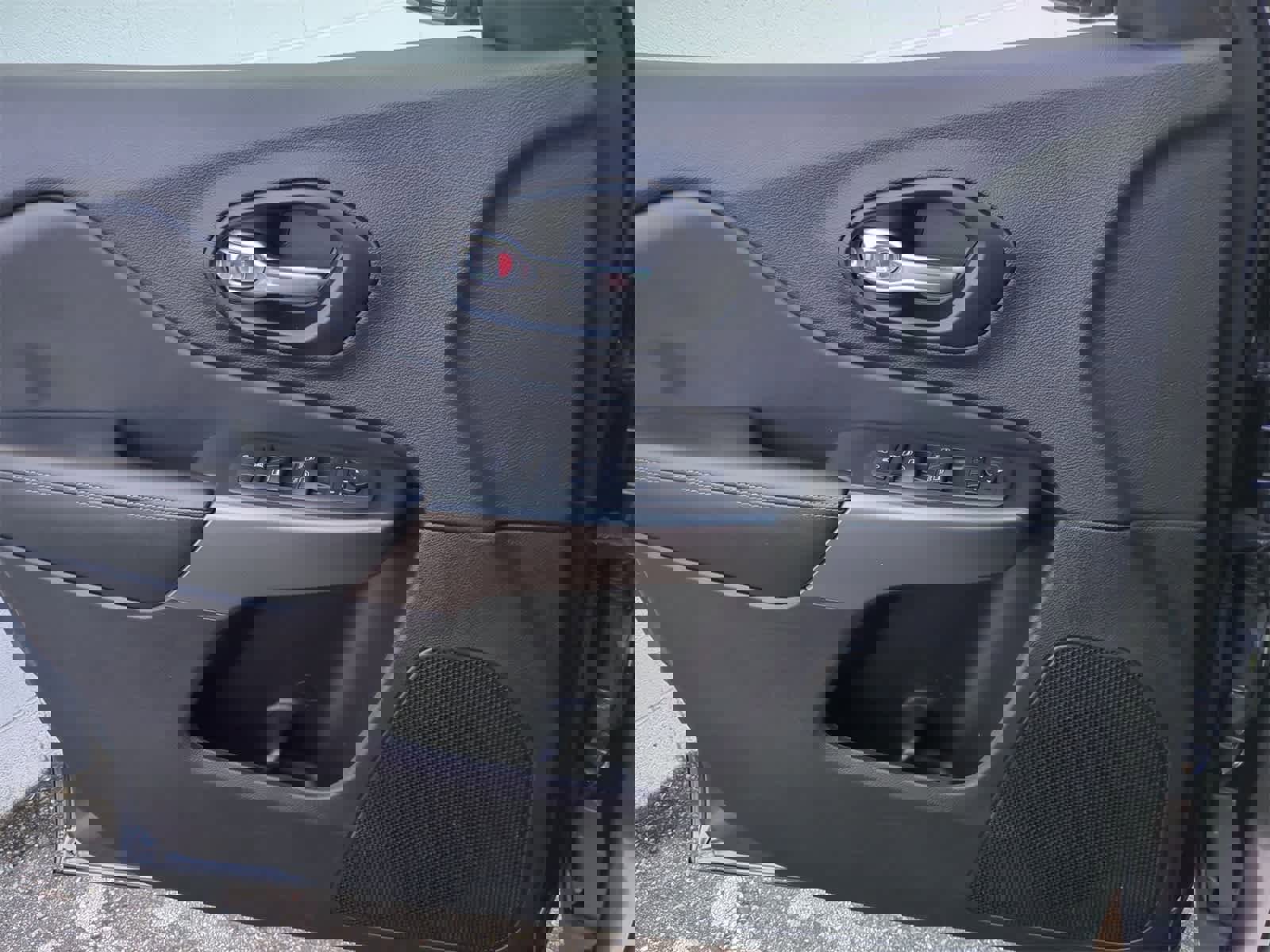 Certified 2021 Jeep Cherokee Latitude Lux image 29