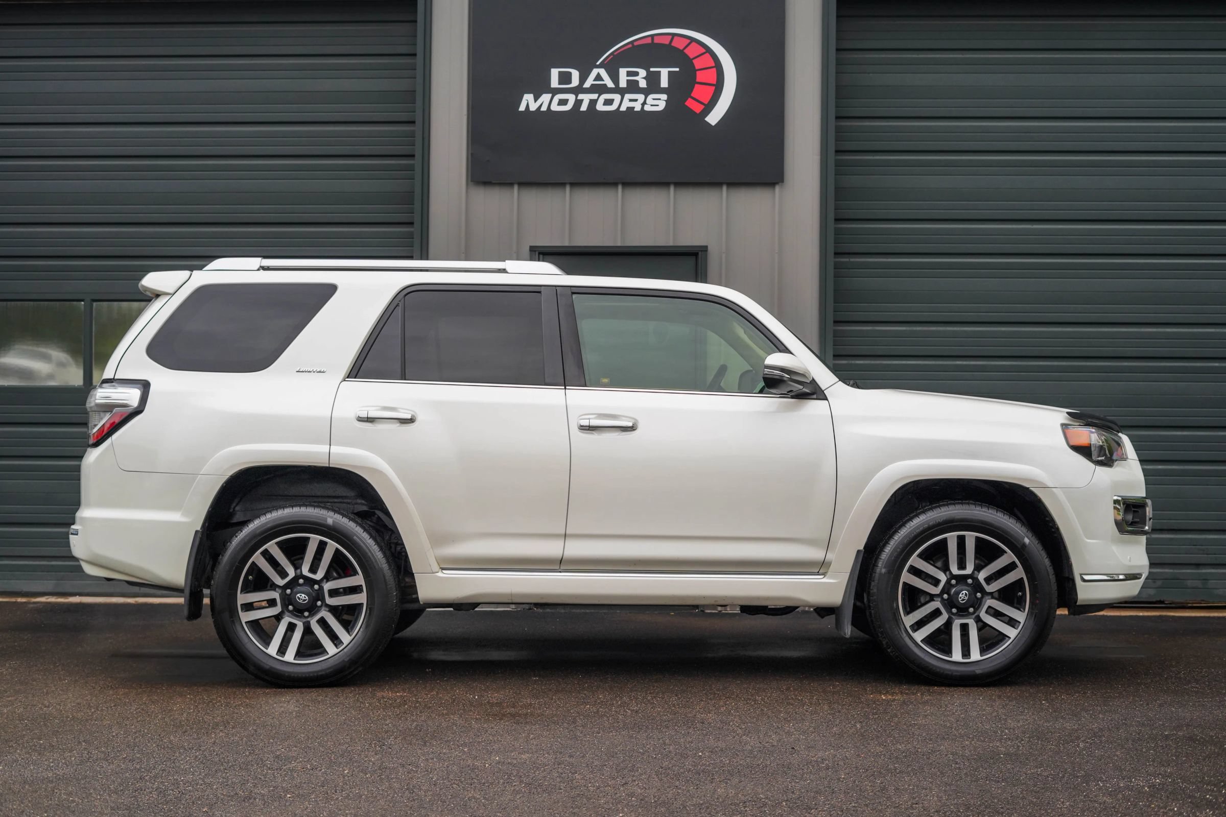 Used 2017 Toyota 4Runner Limited AWD/4WD image 8