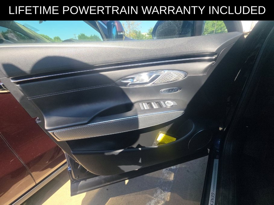 Used 2025 Genesis GV70 3.5T Sport AWD/4WD image 9