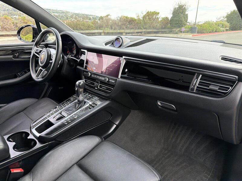 Used 2019 Porsche Macan S image 19