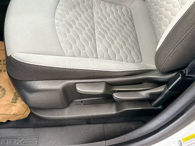 Used 2021 Chevrolet Equinox LS FWD image 19