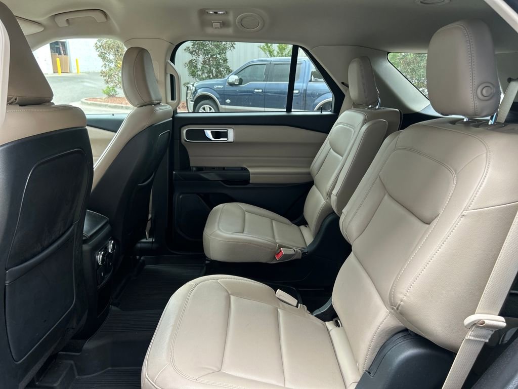 Used 2020 Ford Explorer XLT w/ Equipment Group 202A image 9