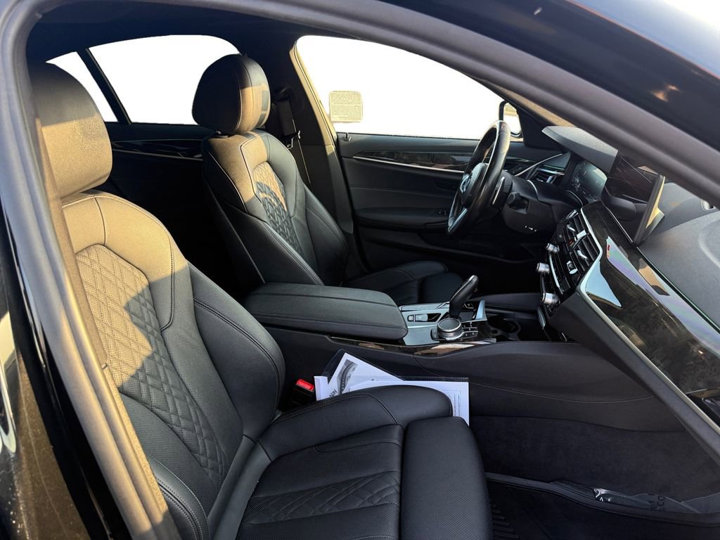 Used 2022 BMW 540i w/ M Sport Package image 17