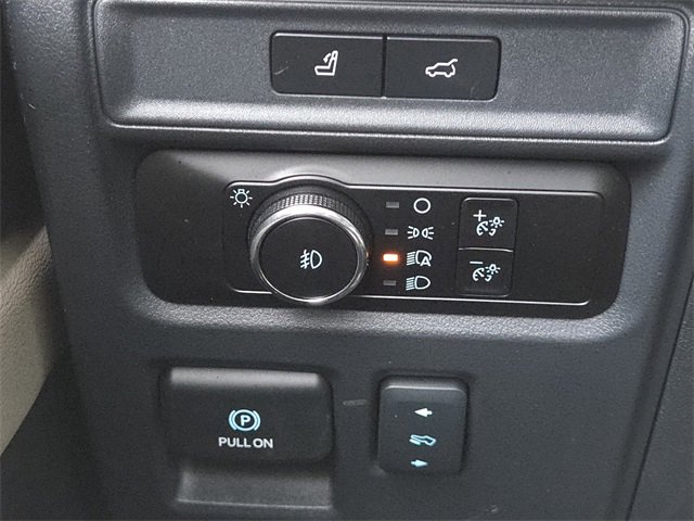Used 2023 Ford Expedition Limited image 18