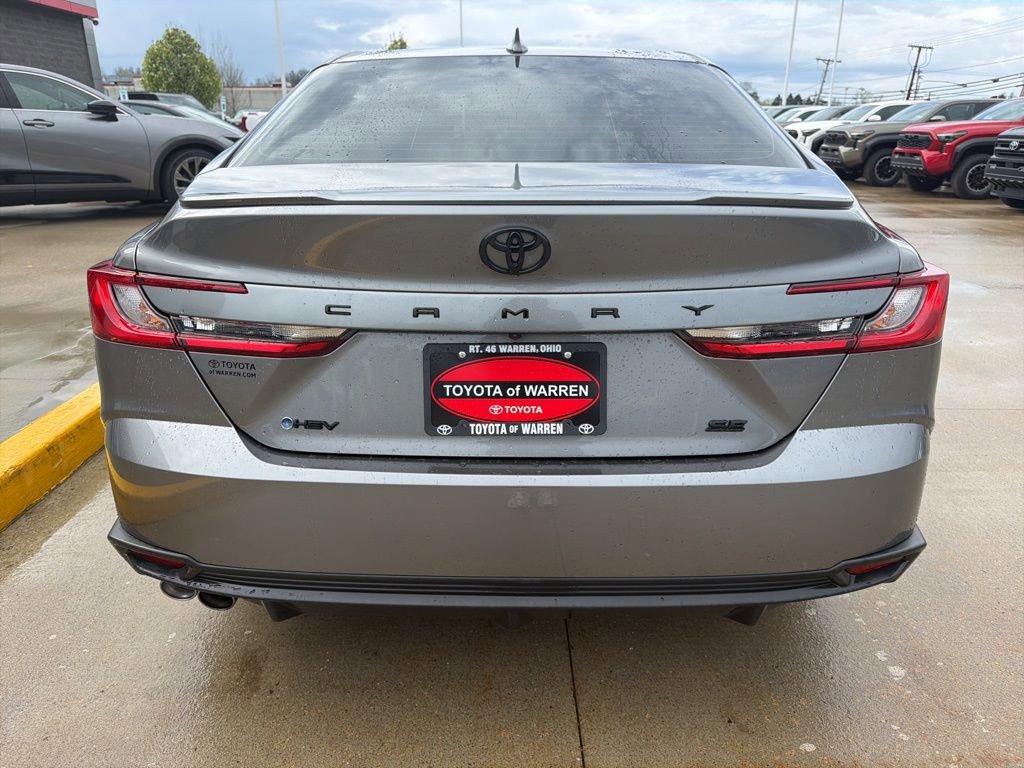 Used 2025 Toyota Camry SE image 6