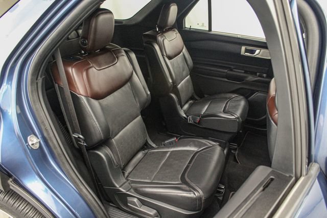Used 2020 Ford Explorer Platinum w/ Premium Technology Package AWD/4WD image 21
