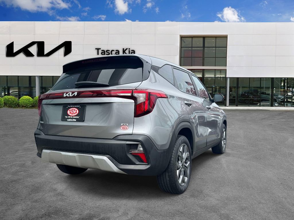 Used 2024 Kia Seltos LX AWD/4WD image 4