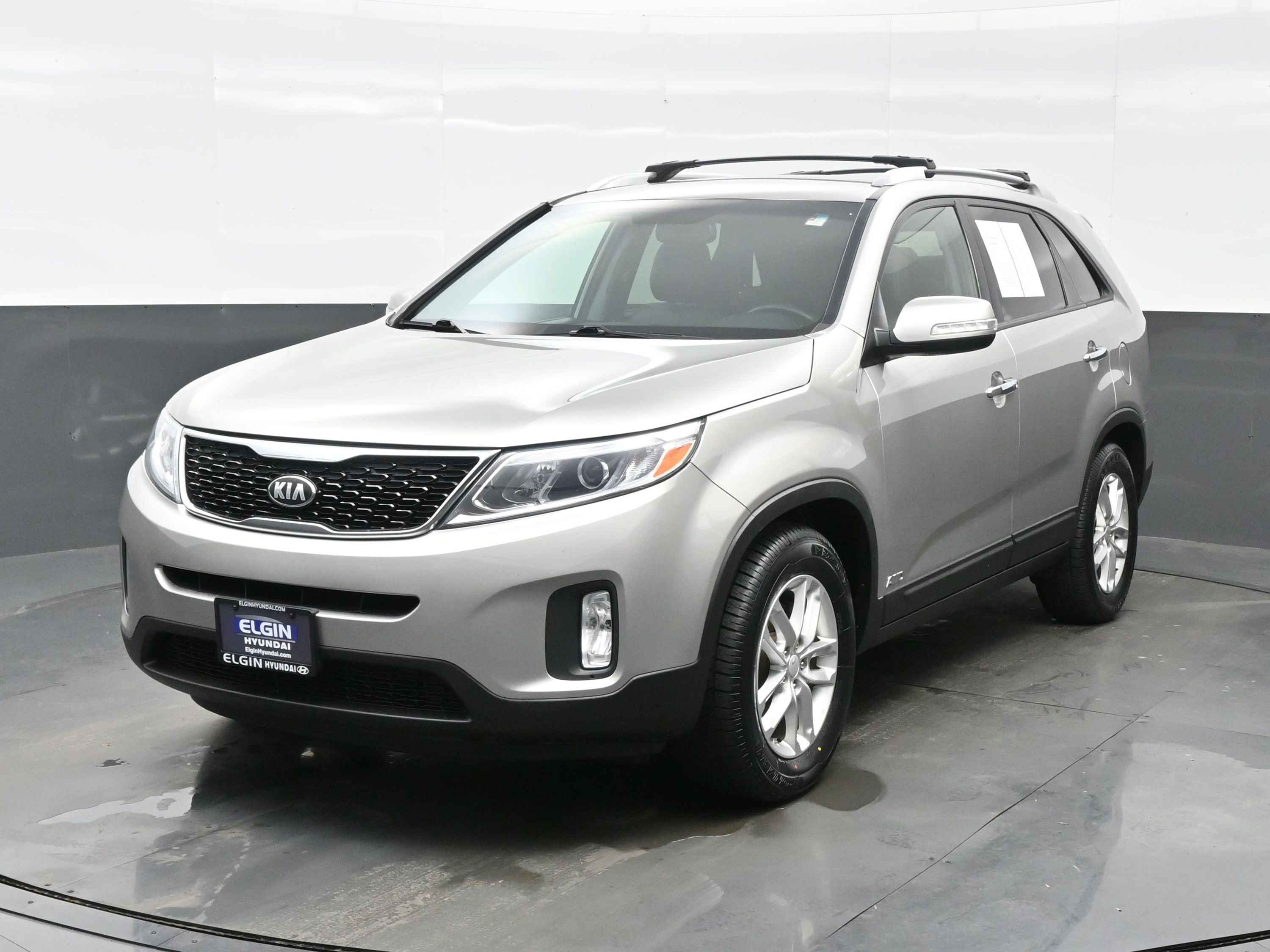 Used 2014 Kia Sorento LX w/ Touring Package (LX)