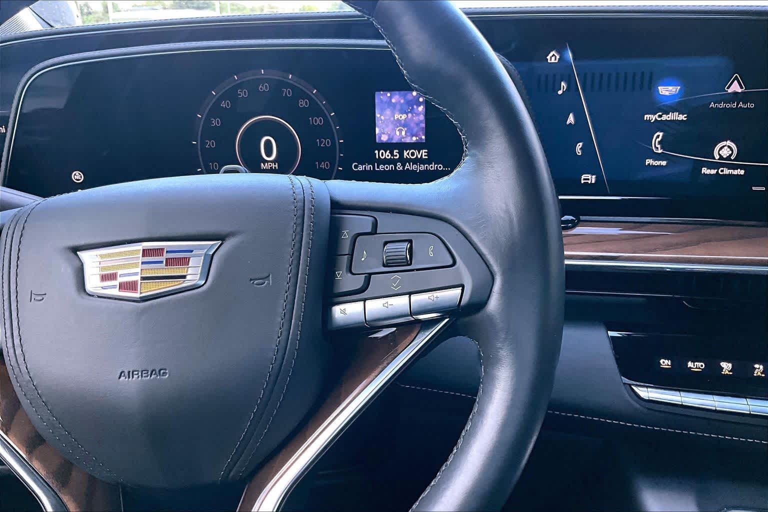 Used 2023 Cadillac Escalade ESV Premium Luxury Platinum AWD/4WD image 22