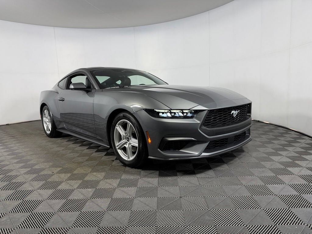 Used 2026 Ford Mustang Premium RWD image 4