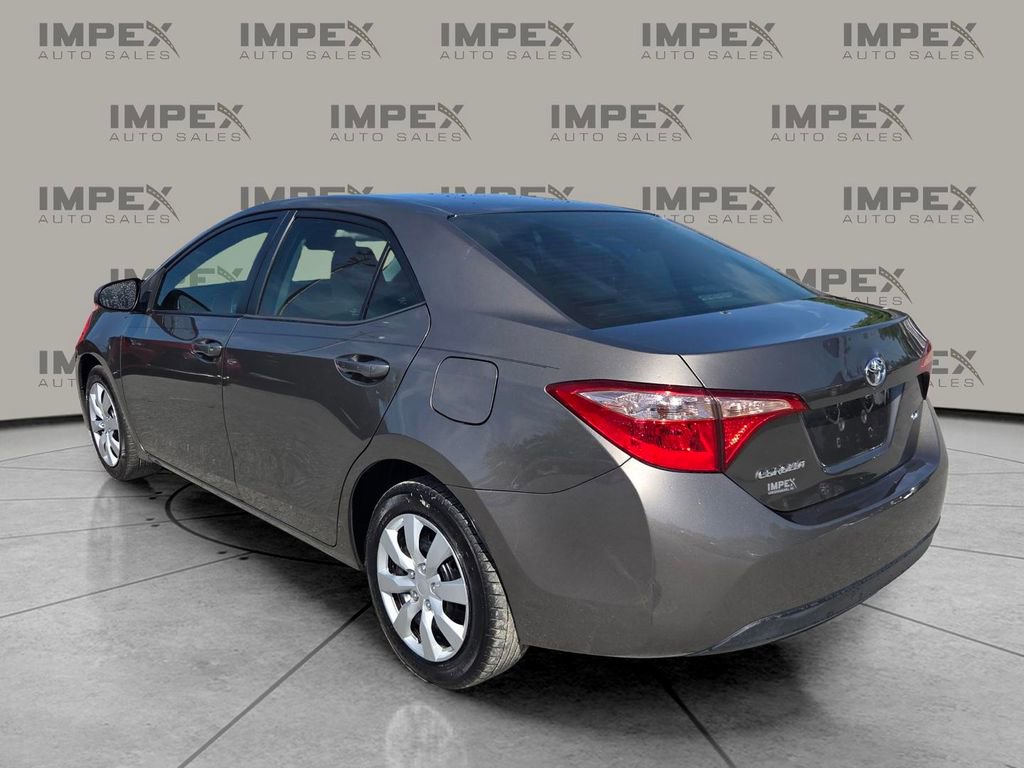 Used 2019 Toyota Corolla LE image 3