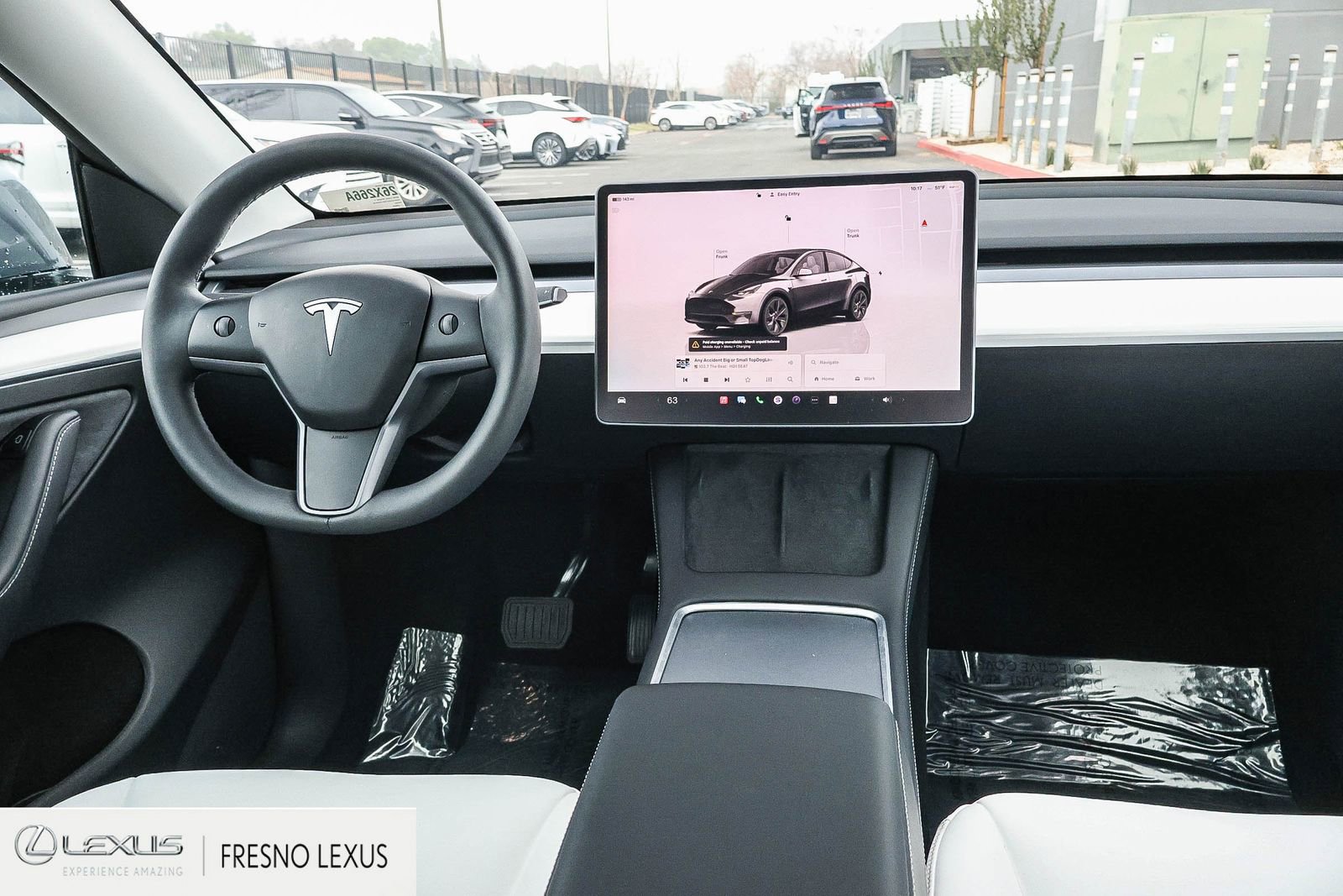 Used 2025 Tesla Model Y Long Range image 14