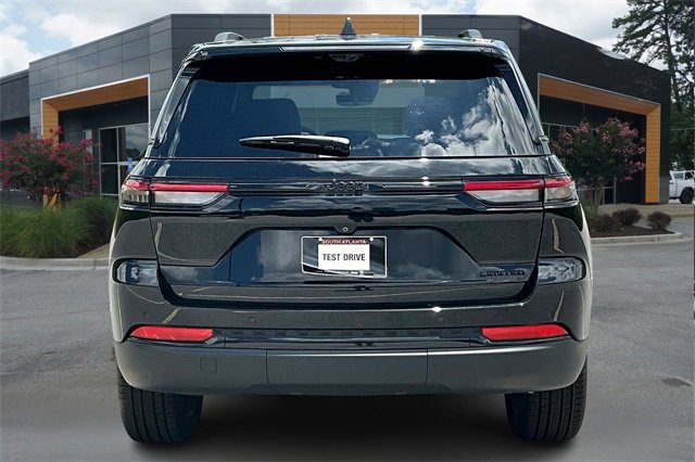 New 2025 Jeep Grand Cherokee Limited w/ Luxury Tech Group II image 4