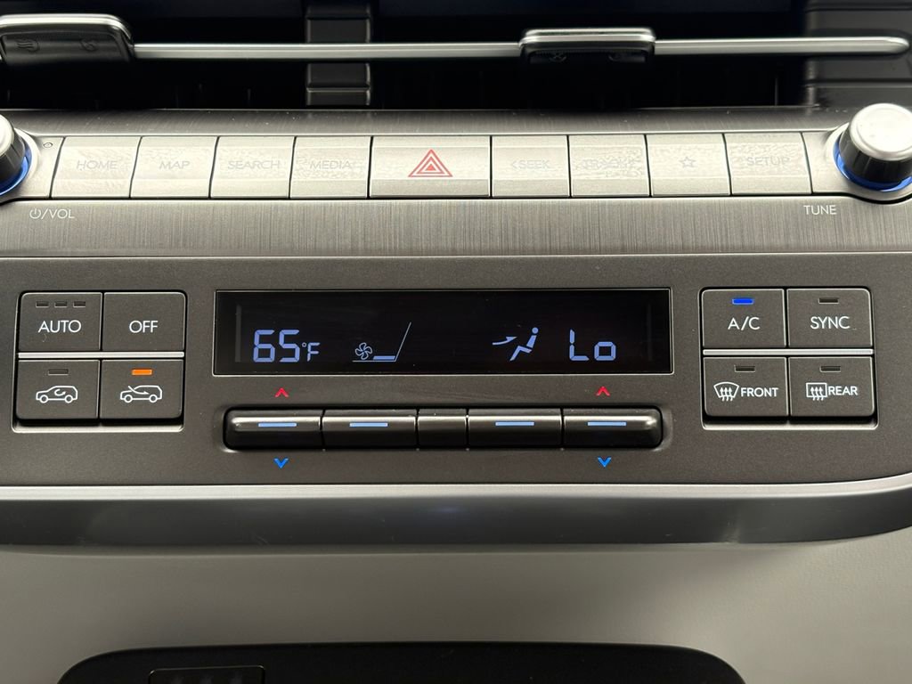 Certified 2024 Hyundai Kona Limited AWD/4WD image 28