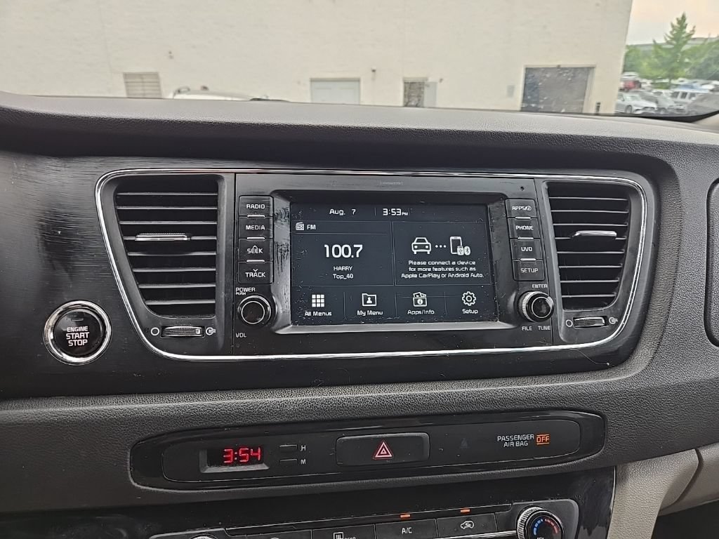 Used 2017 Kia Sedona LX w/ LX Essentials Premium Package FWD image 20