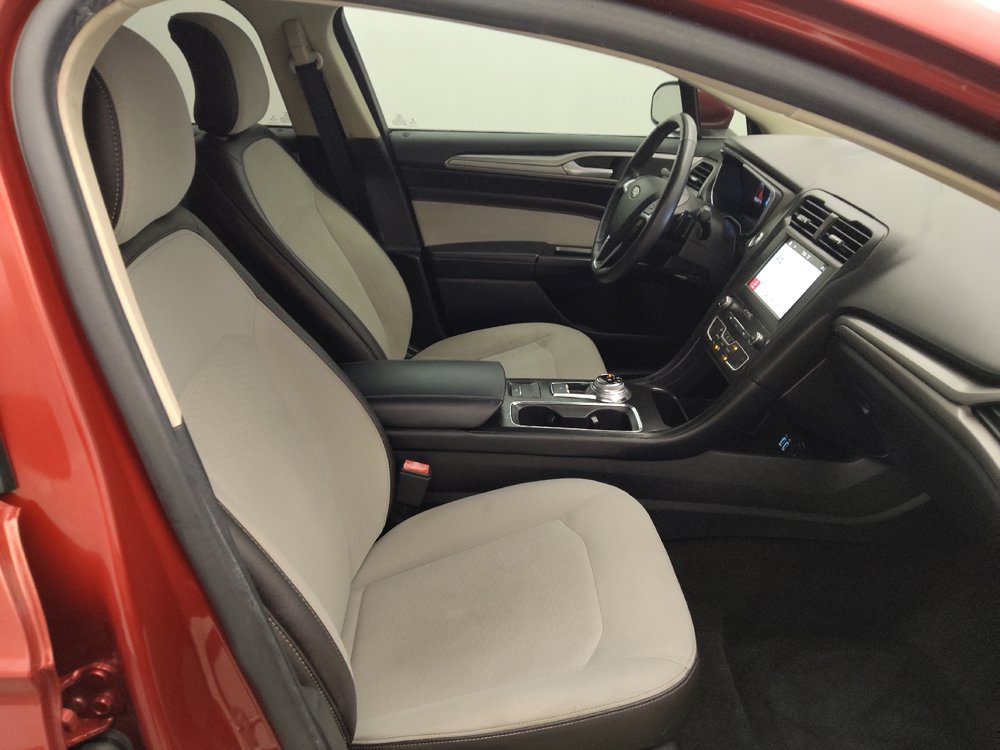 Used 2019 Ford Fusion SE w/ Equipment Group 151A FWD image 21