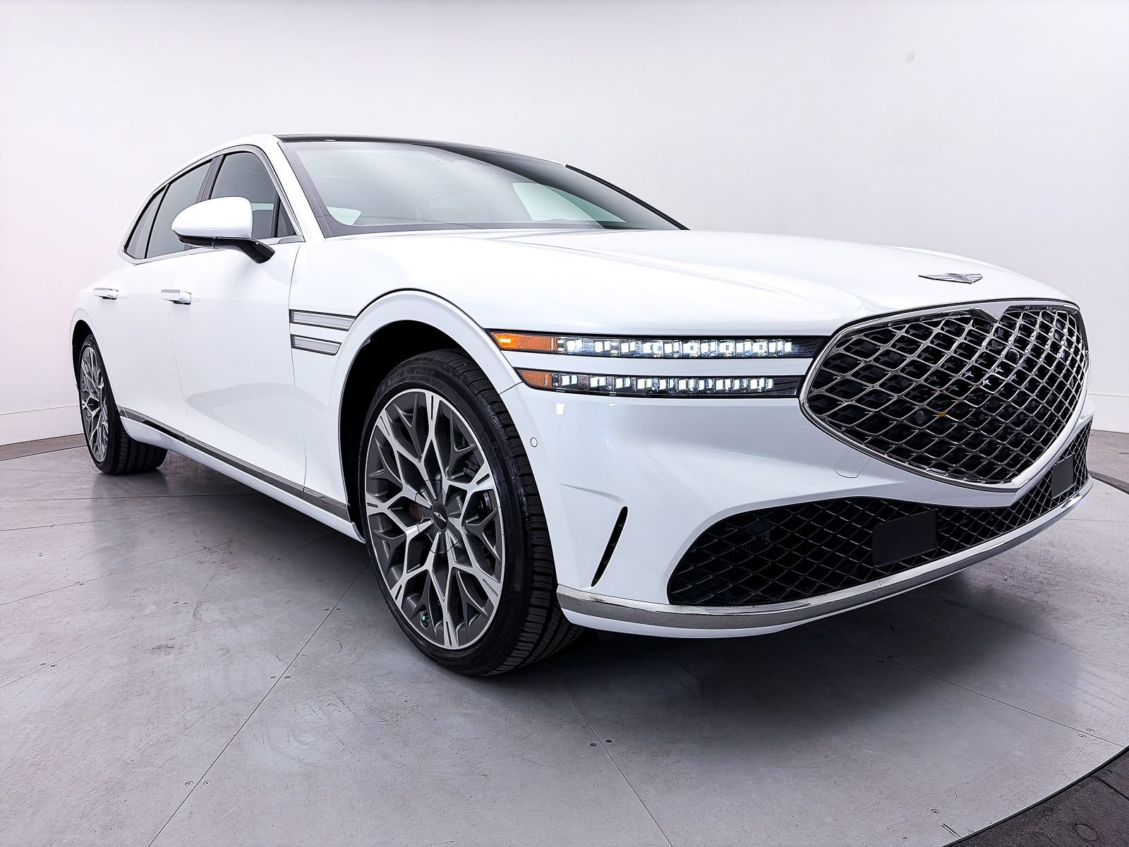 Used 2025 Genesis G90 3.5T AWD/4WD image 14