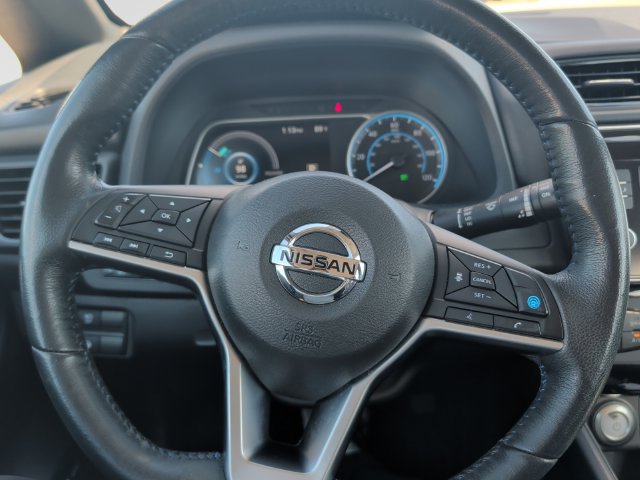 Used 2018 Nissan Leaf SL w/ SL Technology Package FWD image 13