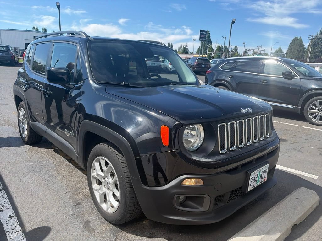 Used 2017 Jeep Renegade Latitude FWD image 6