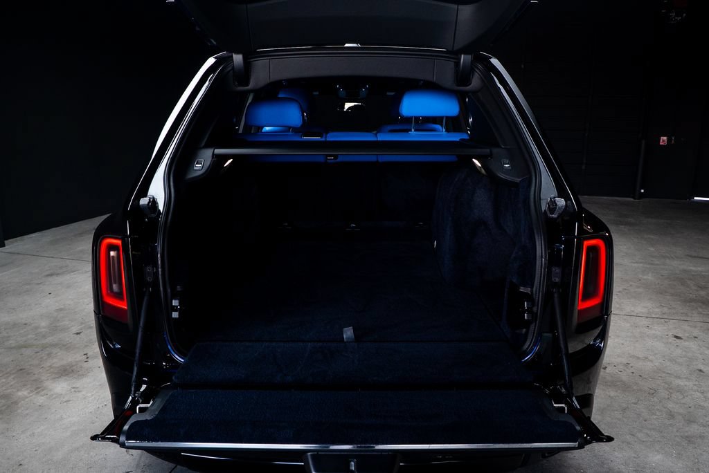 Used 2022 Rolls-Royce Cullinan w/ Cullinan Package AWD/4WD image 52