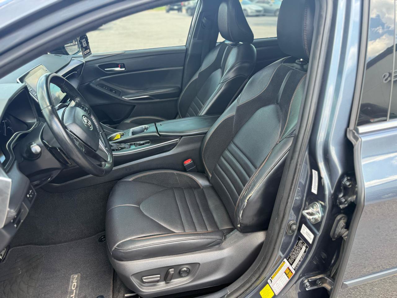 Used 2020 Toyota Avalon XSE FWD image 9